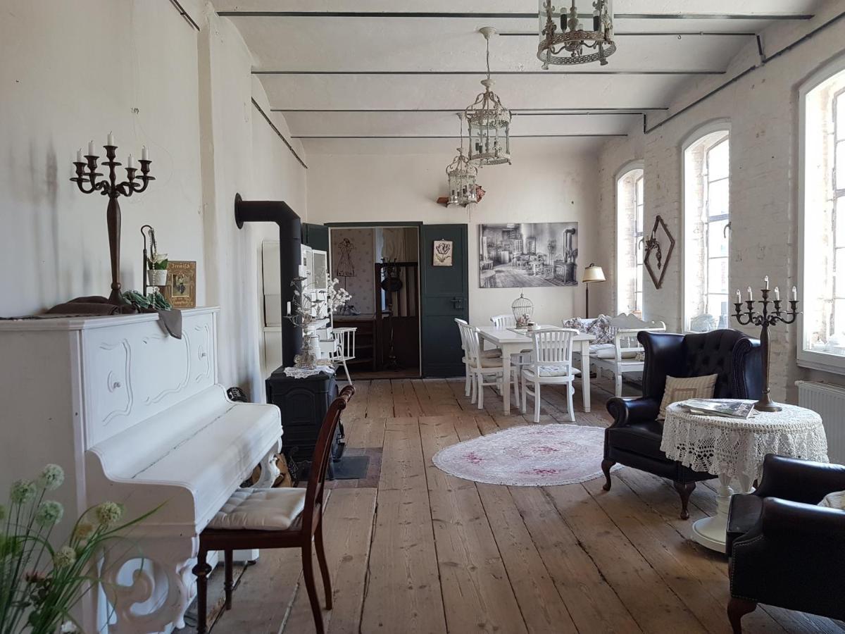 Alte Lebkuchenfabrik Bed & Breakfast Kremmen ภายนอก รูปภาพ