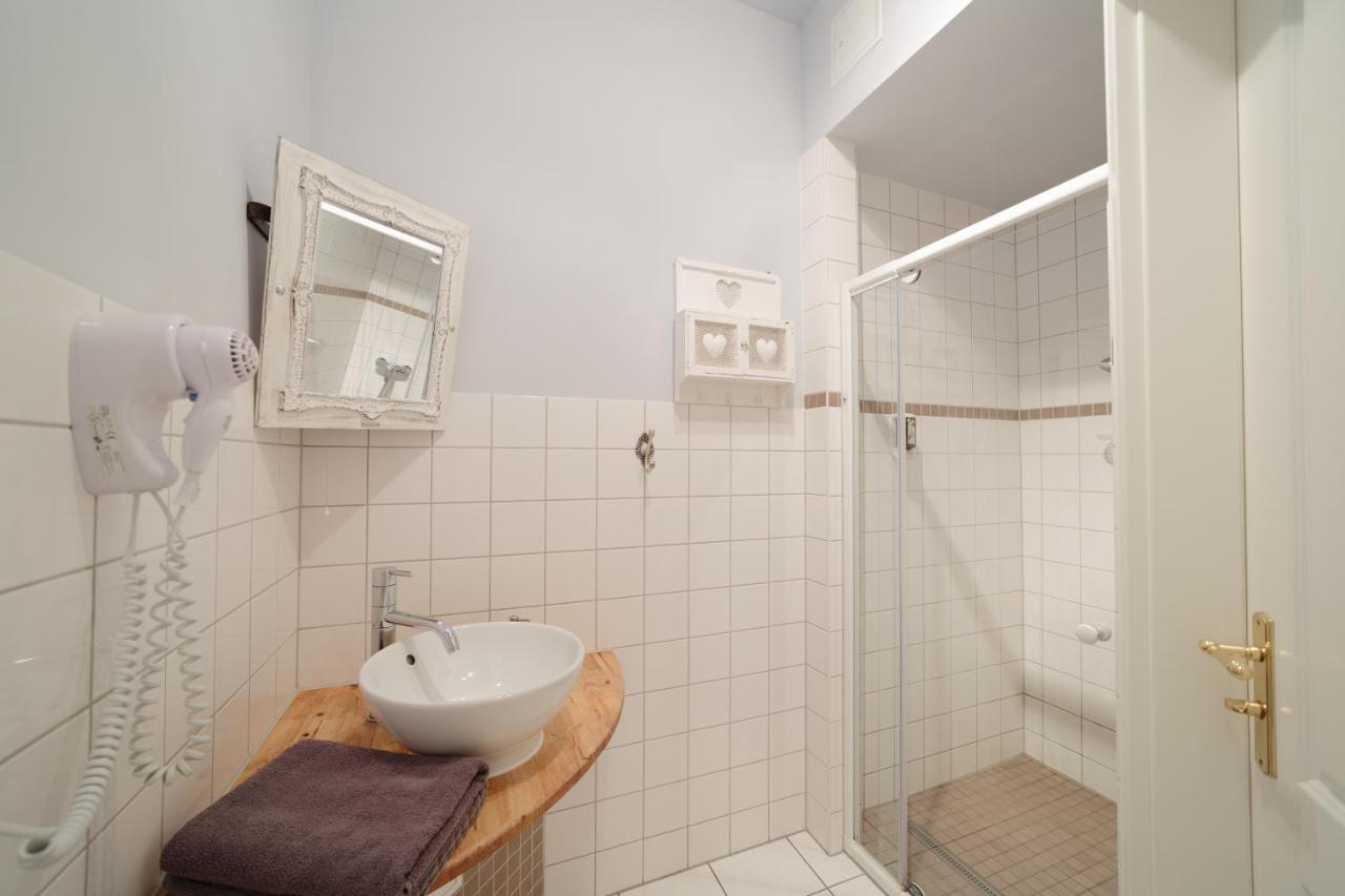 Alte Lebkuchenfabrik Bed & Breakfast Kremmen ภายนอก รูปภาพ