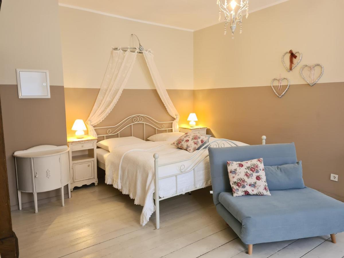Alte Lebkuchenfabrik Bed & Breakfast Kremmen ภายนอก รูปภาพ