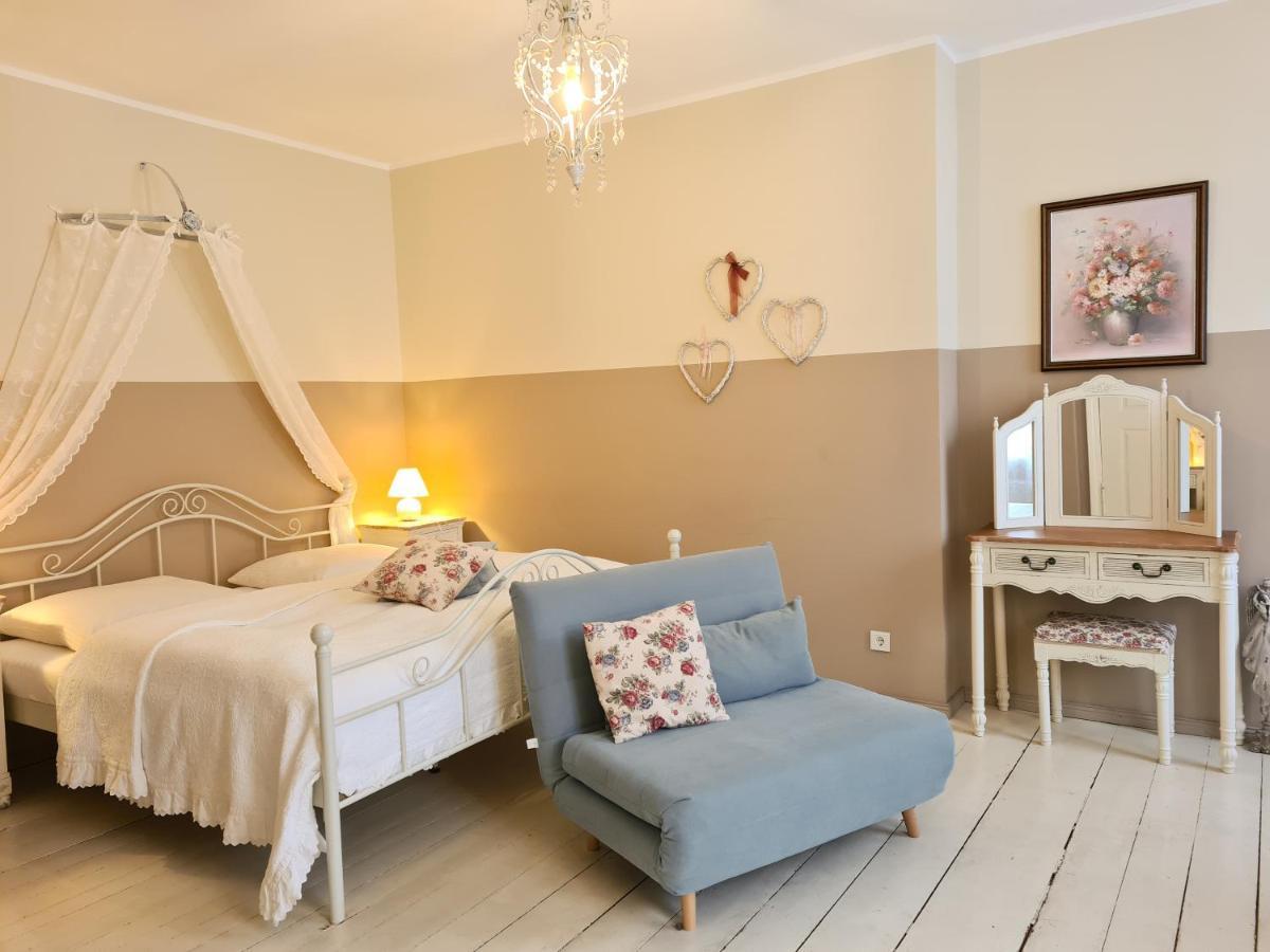 Alte Lebkuchenfabrik Bed & Breakfast Kremmen ภายนอก รูปภาพ